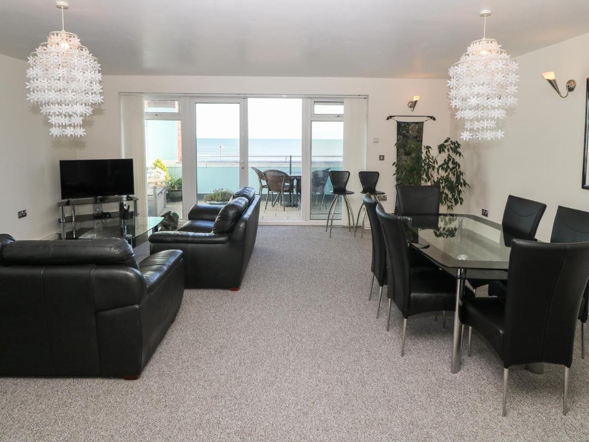 פוולהלי Sea View Apartment מראה חיצוני תמונה